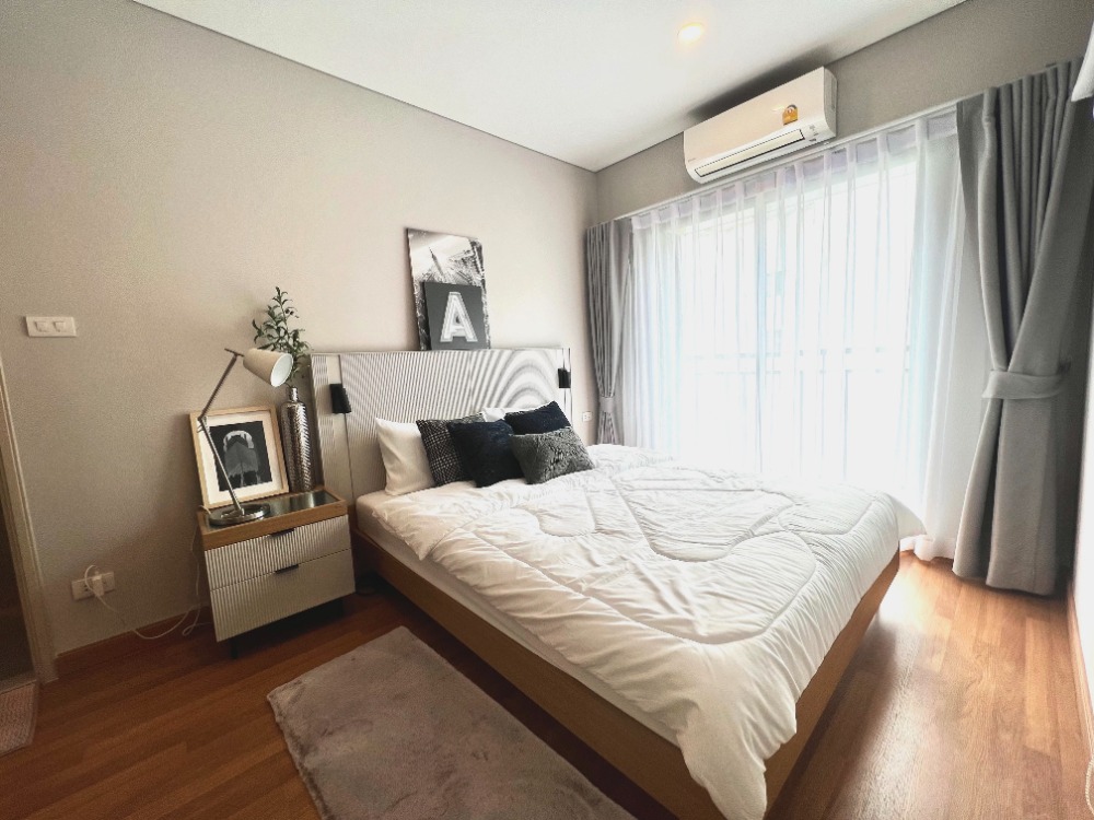 For SaleCondoBang Sue, Wong Sawang, Tao Pun : Condo for sale, Lumpini Place Tao Poon Interchange, near MRT Tao Poon, large room, beautiful view, 1 bedroom, size 32 sq m. Special price, book today and get free! Air conditioner Digital Door Lock free! Expenses on transfer day, convenient travel to Bang