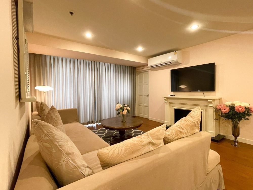 For RentCondoSukhumvit, Asoke, Thonglor : (not available) Las colinas Condo for rent, private car parks, east balcony BTS Asoke MRT Sukhumvit walk 3 minutes