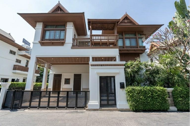 ให้เช่าบ้านสาทร นราธิวาส : L&H Villa SINGLE HOUSE 4 BEDROOM AT SATHORN FOR RENT