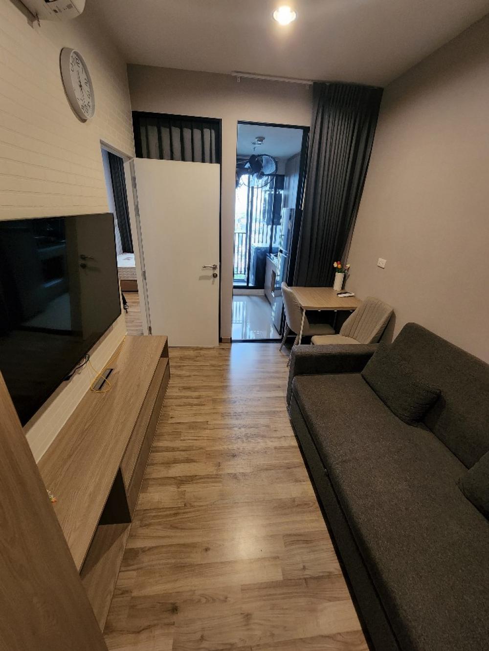 For RentCondoBangna, Bearing, Lasalle : Condo Niche mono Sukhumvit bearing 17th floor 1 bedroom 1 bathroom has washing machine and dryer in the room and sofa Bed