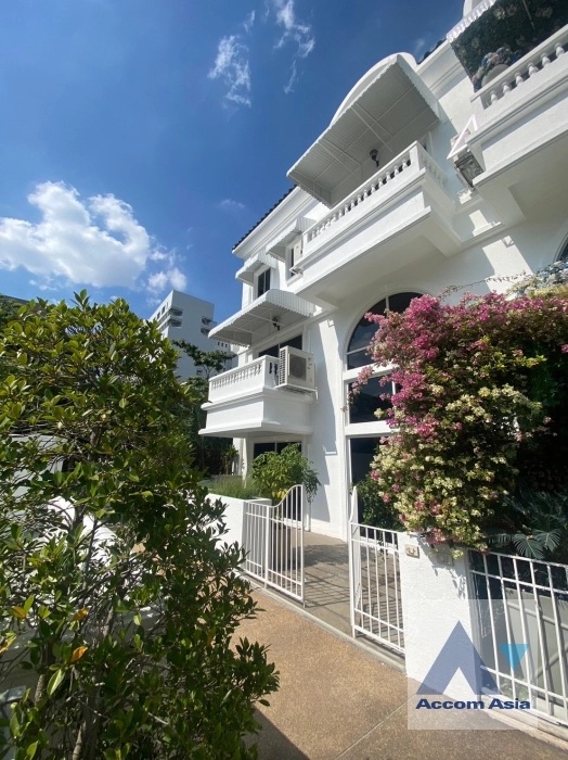 For SaleTownhouseSukhumvit, Asoke, Thonglor : 4 Bedrooms Townhouse for Sale in Sukhumvit, Bangkok near BTS Asok - MRT Sukhumvit at Kiarti Thanee City (AA38715)