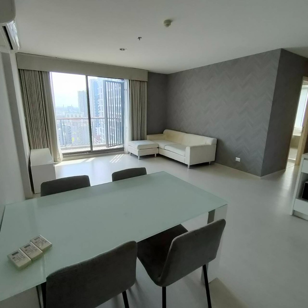 For RentCondo : 🏩🏩🏩(For Rent) Rhythm Sukhumvit 42 🛀W.Bathtub 🚝 50 m. BTS Ekkamai