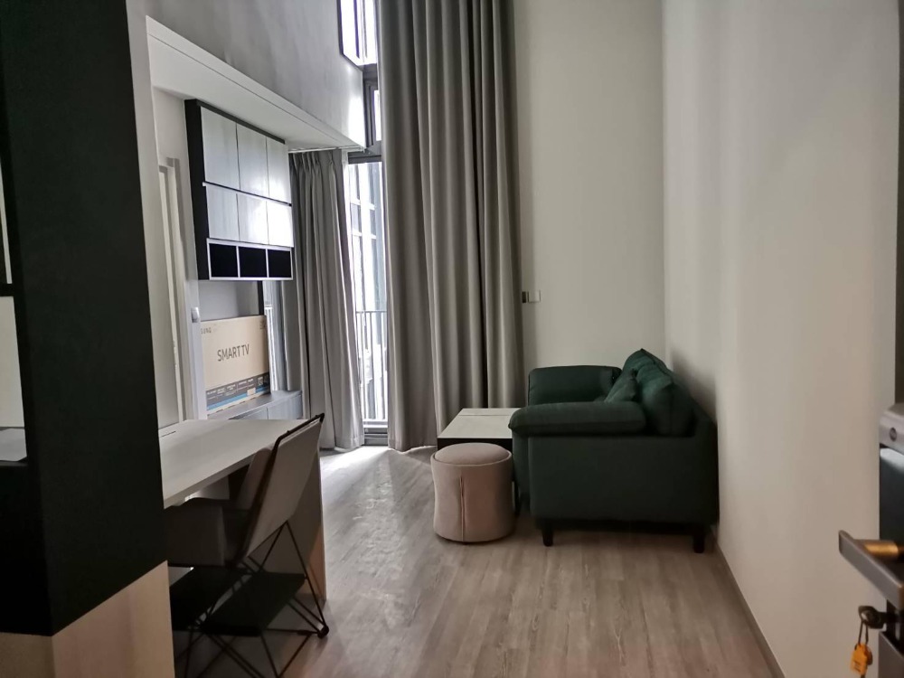 For RentCondoOnnut, Udomsuk : The Line Sukhumvit 101  Duplex 1 bed + 1 bath / Closed Kitchen / High Ceiling  Room Size  : 44 sqm.  Floor