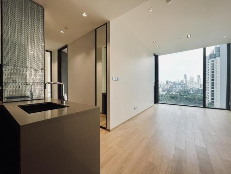 For SaleCondoWitthayu, Chidlom, Langsuan, Ploenchit : For Sale 28 Chidlom 2 Bed 29.88 mb