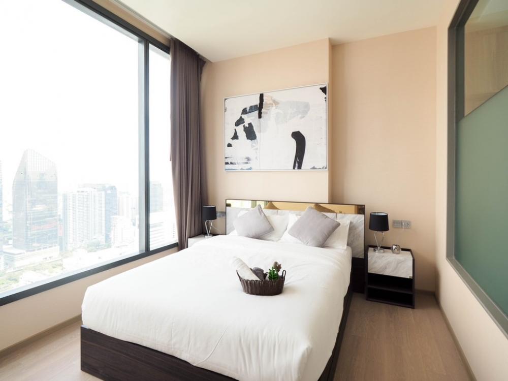 For RentCondoSukhumvit, Asoke, Thonglor : Available for rent The esse asoke Floor 42 Size 44 sqm 1 bedroom with one bathroom Rent fee 40,000 per month Fully furnished with electric appliances Contact Call/ Line : 081-8969879