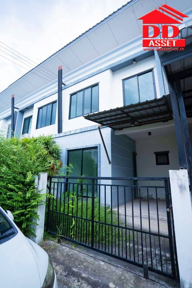 For SaleTownhouseBang kae, Phetkasem : Townhome for sale, 2 floors, Wisdom Village, Petchkasem 53, project on the main road. near Si Rat Expressway and Kanchanaburi Ring