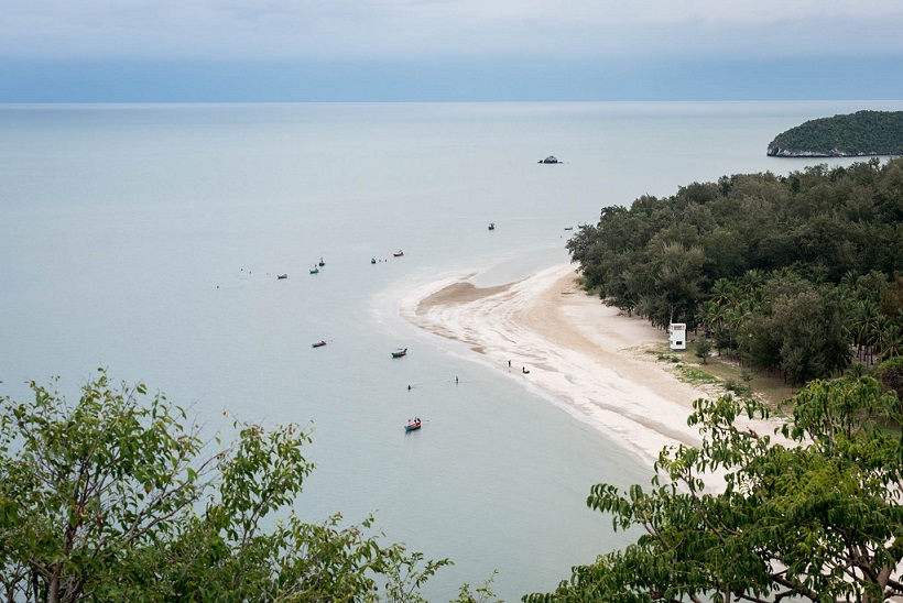 For SaleLandHuahin, Prachuap Khiri Khan, Pran Buri : Land for sale, allocated, reclamation, next to the resort and Long Beach Road (Sam Roi Yot Soi 9) near the fishing village Famous seafood restaurant, golf course