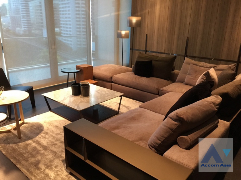 For RentCondoWitthayu, Chidlom, Langsuan, Ploenchit : 🔼🔽 AccomA 2 Beds Condominium for Rent in Ploenchit, BTS Ratchadamri at 185 Rajadamri