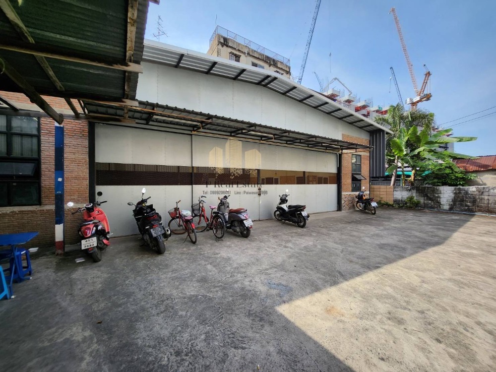 For RentWarehouseRamkhamhaeng, Hua Mak : Warehouse/office for rent, Soi Ramkhamhaeng, Huamark Subdistrict, Bang Kapi District, Bangkok, area 400 sq.m.