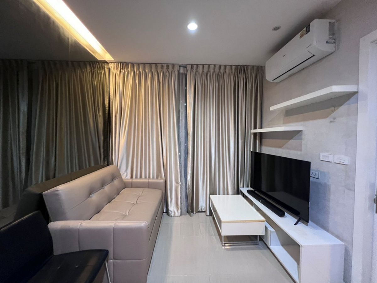 For SaleCondoRama9, Petchburi, RCA : For inquiries, call: 095-254-6826 Condo for sale or rent TC Green Rama 9 near MRT Rama 9, many rooms, high floor, beautiful view, best room location, fully furnished, ready to move in.