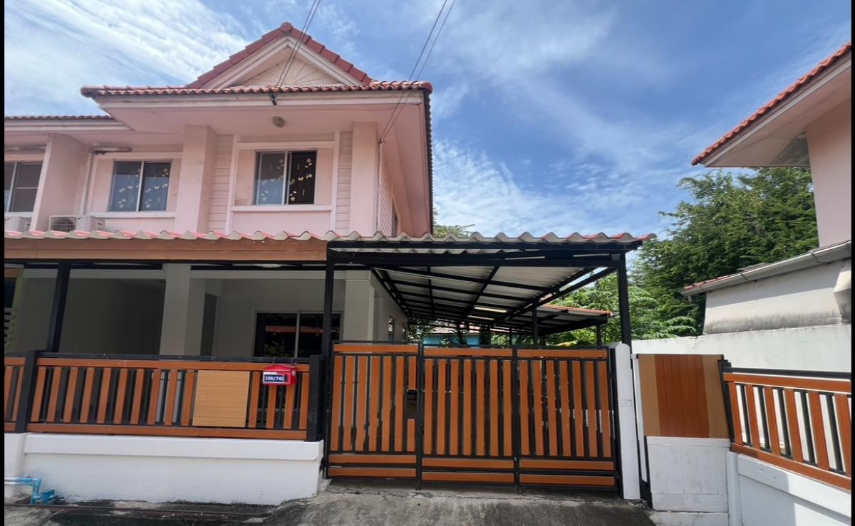 For SaleTownhomeSamut Prakan,Samrong : 📌 For sale by owner 🏠💥 Quick sale, twin house. Pruksa Village 28/1, size 49.6 sq m., Bang Pu-Praksa Industrial Estate, Samut Prakan