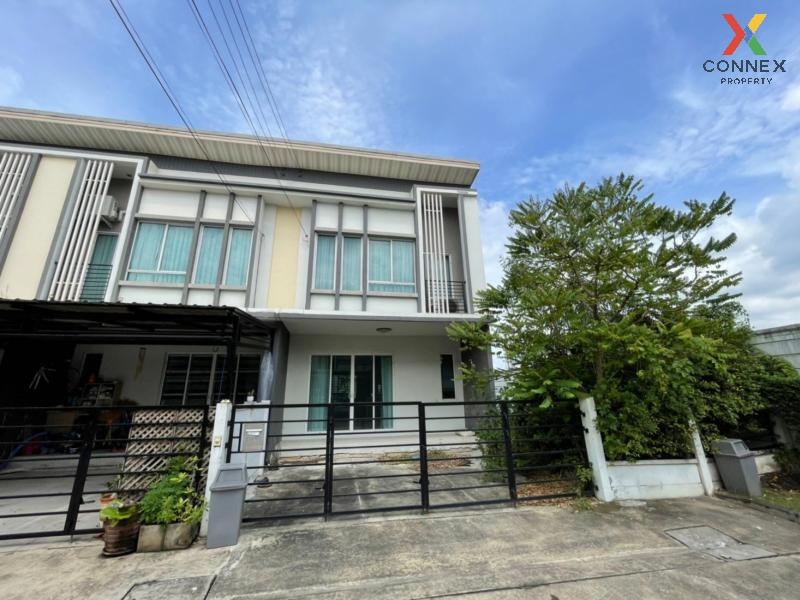 For SaleTownhouseChaengwatana, Muangthong : For sale, Pleno Tiwanon village, behind the corner, with space on the side Location of convenience Easy to travel to every destination via the expressway