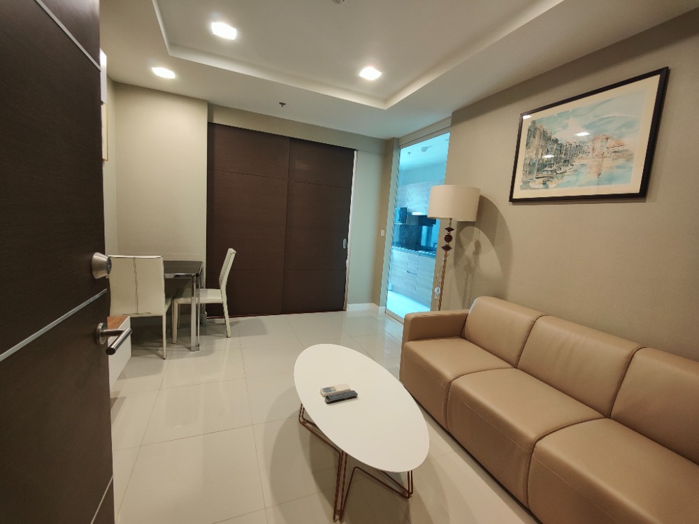 For RentCondoSamut Prakan,Samrong : Room for rent, The metropolis Samrong, 33rd floor, size 34.24 sqm., next to BTS Samrong