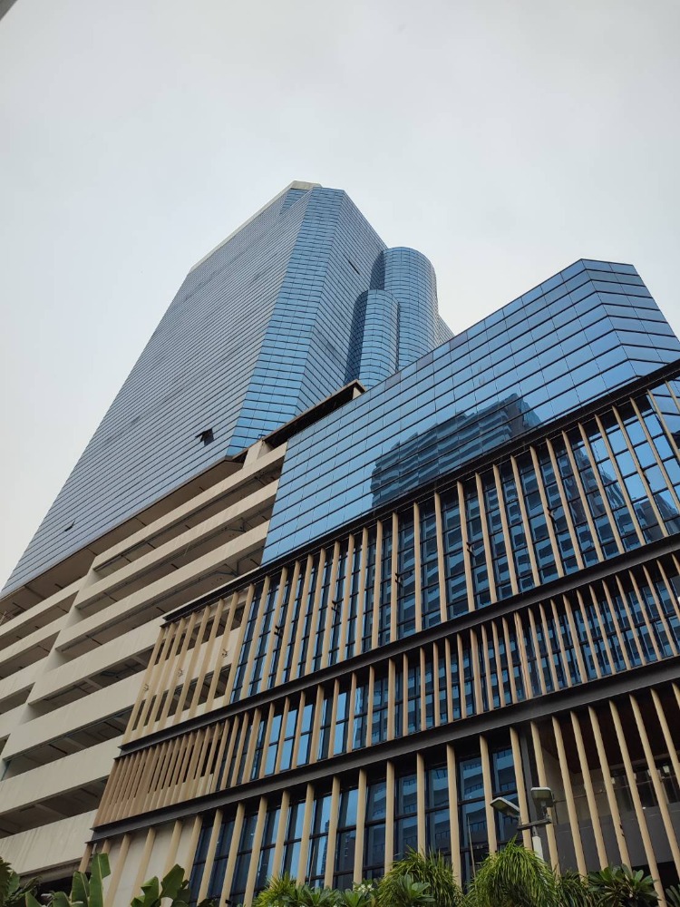 For RentOfficeSukhumvit, Asoke, Thonglor : Office for rent, office space (Office For Rent), Bangkok Business Center Building (Bangkok Business Center: BBC), size 90 - 450 sq.m. (price 650 baht/sq.m.) near BTS Ekkamai, Sukhumvit 63, Ekkamai, Major Ekkamai, Donki