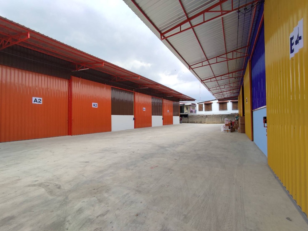 For RentWarehouseNonthaburi, Bang Yai, Bangbuathong : Warehouse for rent / Warehouse for rent in Bang Yai area. Bang Mae Nang enters Soi not deep, next to the main road, Bang Mae Nang Subdistrict, Bang Yai District, Nonthaburi Province