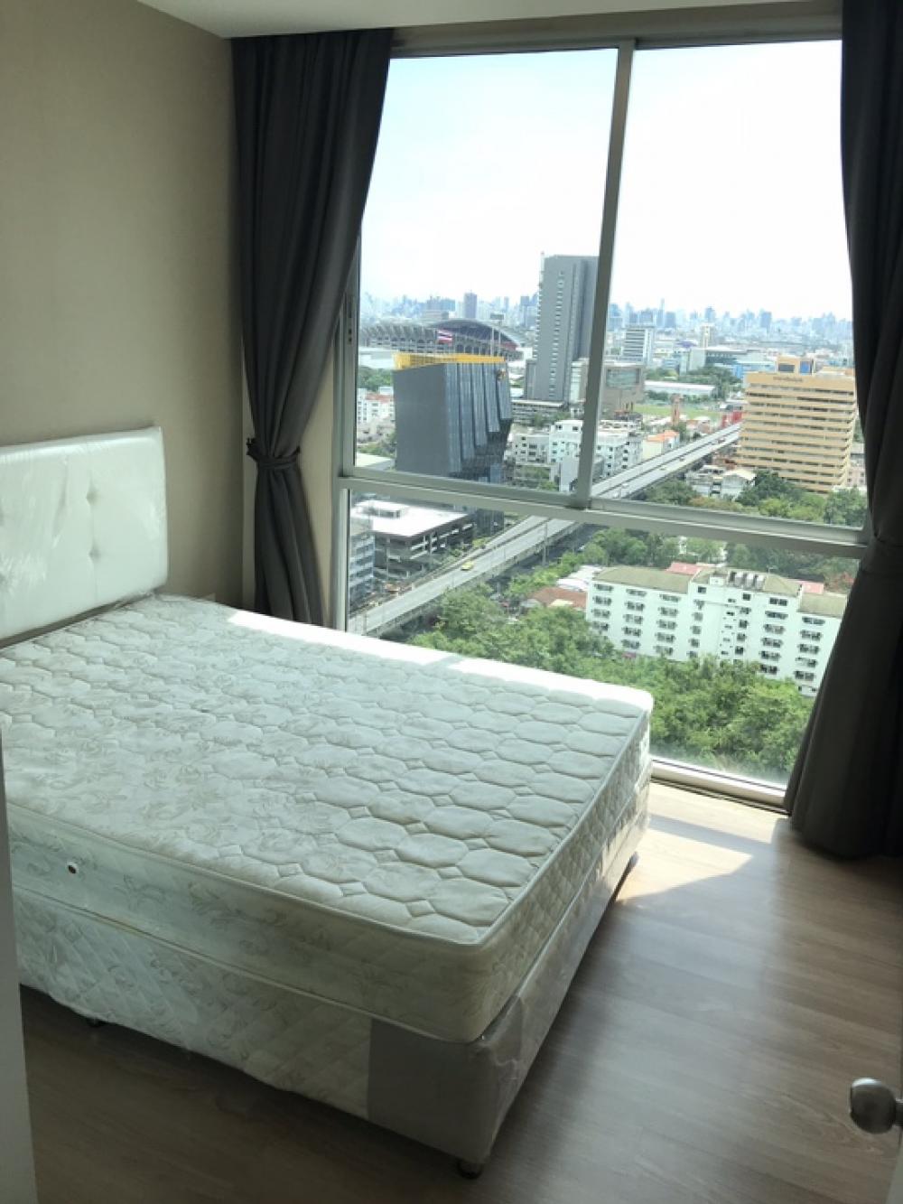 For RentCondoRamkhamhaeng, Hua Mak : For rent, luxury condo, Chivathai Ramkhamhaeng, 22nd floor, convenient transportation, fully furnished and equipped with washing machine, with parking space, for rent 10,500 baht per month.