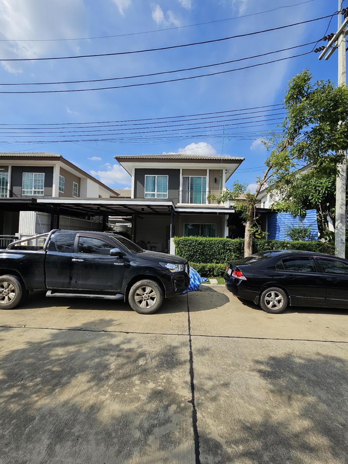 For RentHouseVipawadee, Don Mueang, Lak Si : Sell / rent a 2-storey detached house, Centro Phahon - Vibhavadi, 53 square meters, Khlong Nueng area, Pathum Thani.