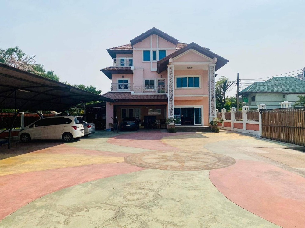 ขายบ้านเกษตร นวมินทร์ ลาดปลาเค้า : House @ Soi Nuanchan 31 / 9 Bedrooms (SALE), บ้านเดี่ยว ซอยนวลจันทร์ 31 / 9 ห้องนอน (ขาย) COF082