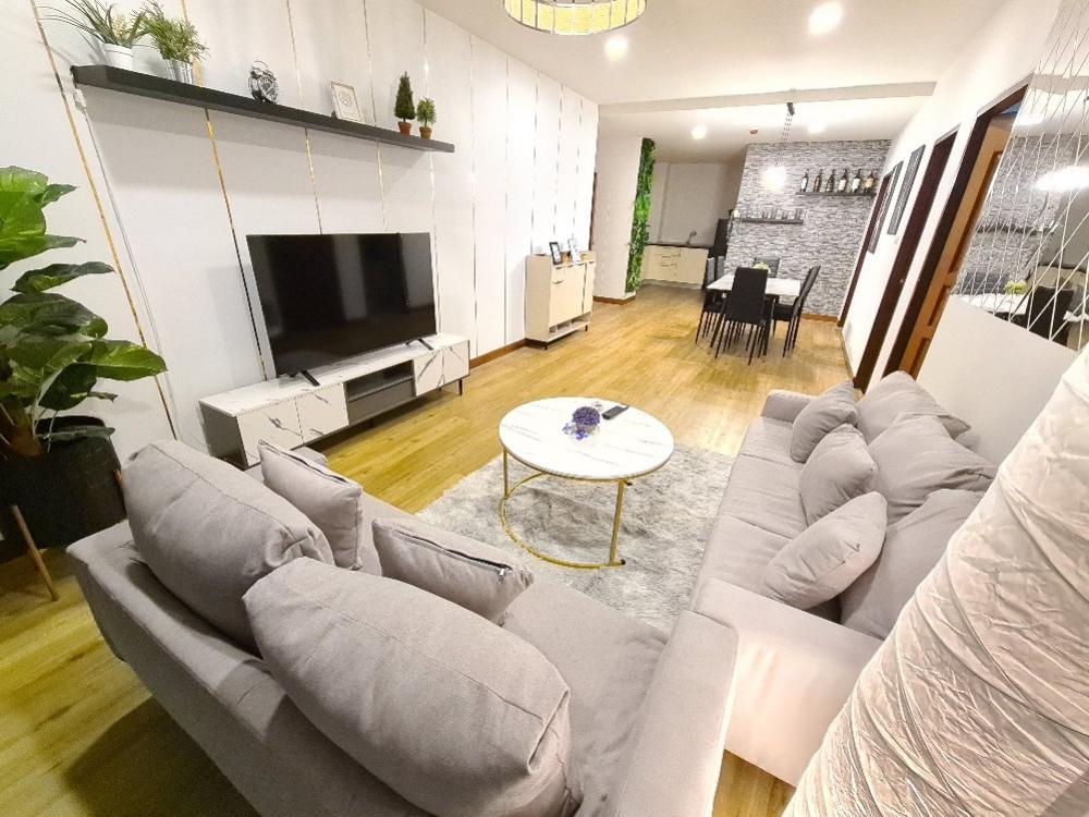 For RentCondoRatchadapisek, Huaikwang, Suttisan : Condo for rent, Baan Klang Krung Resort, size 120 sq m, 2 bedrooms, 2 bathrooms, price 26,900, complete furniture, appliances, ready to move in!!!