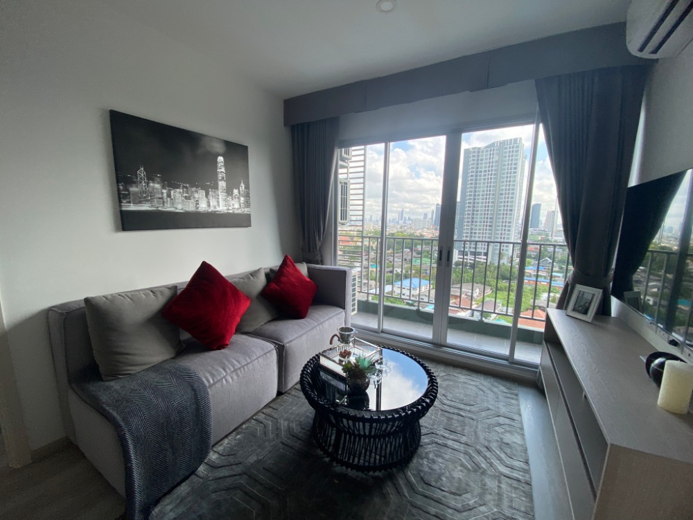 ขายคอนโดท่าพระ ตลาดพลู วุฒากาศ : Sale !! Elio Sathorn - Wuttakart 2 beds 2 baths size 60.71 sq.m. 450 m. to BTS Wuttakart station ONLY 4.8X MB