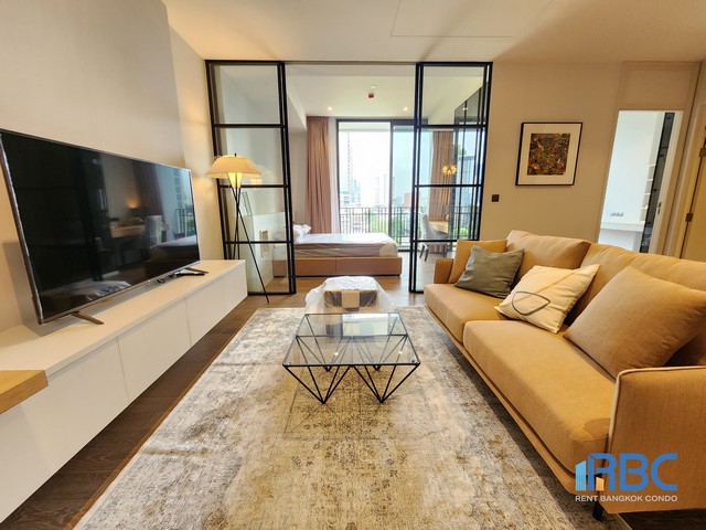 ให้เช่าคอนโดวิทยุ ชิดลม หลังสวน : Condo Muniq Langsuan, near  BTS Chit Lom and  Lumpini Park. Pet Friendly!