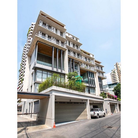 For SaleTownhouseSukhumvit, Asoke, Thonglor : RT720 Sell and rent townhome, 5 floors, 45 square wah, 4 bedrooms, 7 bathrooms, with private elevator, swimming pool, 749 Residence, Sukhumvit area, Phrom Phong