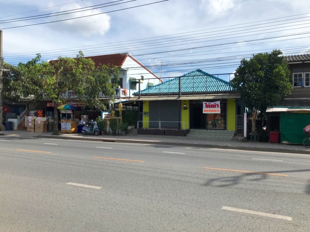 For SaleHouseNawamin, Ramindra : Single house on San Mai Road, 71 square wa. It is a one-story house. The front of the house for rent The back part is used for living, good location, opposite the village of Wararom.