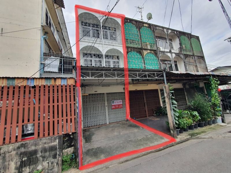 For SaleShophousePinklao, Charansanitwong : Selling a 3-storey commercial building, 20 sq m, near Siriraj Hospital, only 1 kilometer