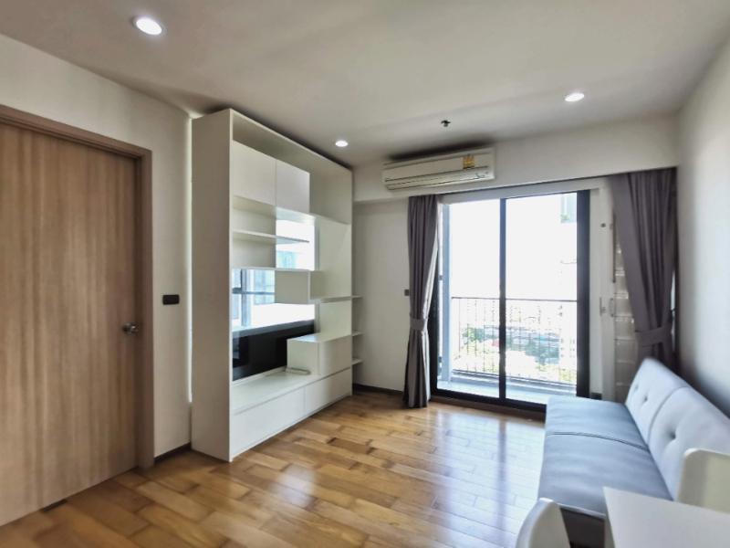 For SaleCondoWongwianyai, Charoennakor : Condo For Sale Fuse Sathorn-Taksin 1 Bedroom 1 Bathroom 35.6 sqm