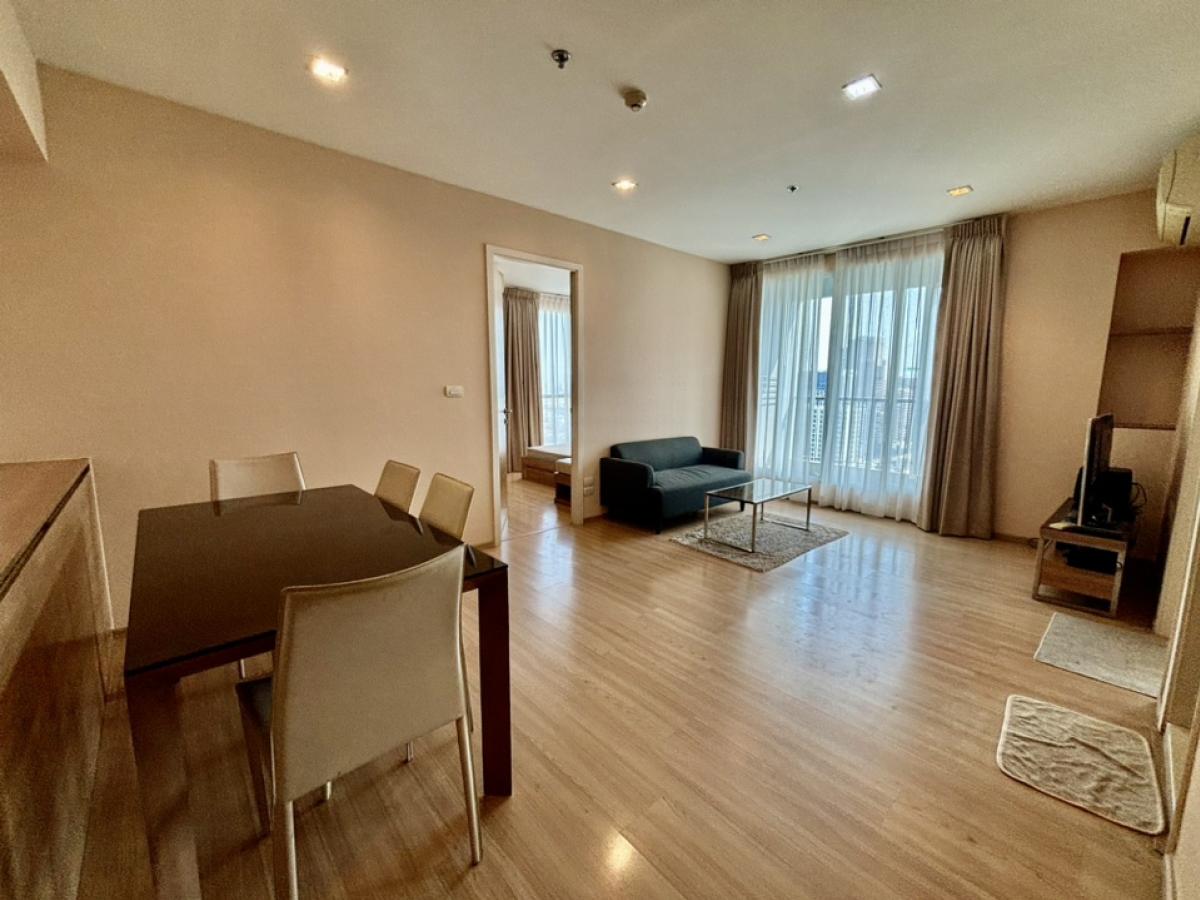 For RentCondoSapankwai,Jatujak : ❤️❤️ Condo for rent, Rhythm Phahon Aree. 2 bedrooms, 2 bathrooms, 28th floor, size 66 sq m, beautiful view, city view, interested contact line/tel 0859114585 ❤️❤️ Location in the heart of the city, price only 32,000 baht, 1 year contract, 2 months deposit