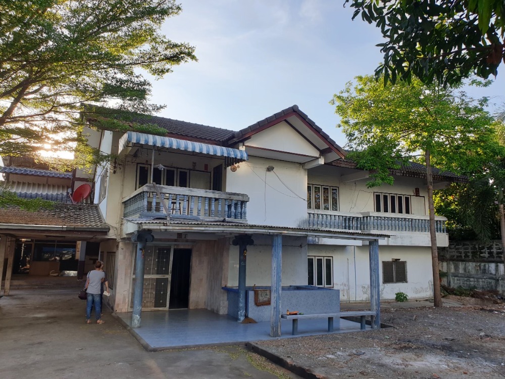 For SaleHouseBang kae, Phetkasem : 2-storey detached house, Inthapat 9/4 Petchkasem 69, area 200 square wah.