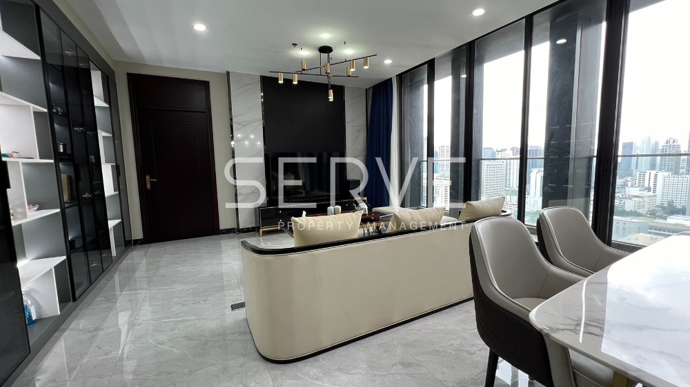 For RentCondoWitthayu, Chidlom, Langsuan, Ploenchit : 🔥Combine 2 Beds Corner Unit 117.48 sq.m. Perfect Location Next to BTS Phloen Chit at Noble Ploenchit Condo / For Rent