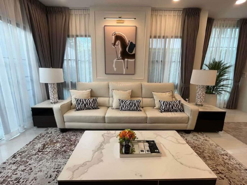 For RentHousePattanakan, Srinakarin : Brand New Luxury House Nantawan Krungthepkreetha New house for rent 4 Bedrooms 6 Bathrooms Land 112 sqwa