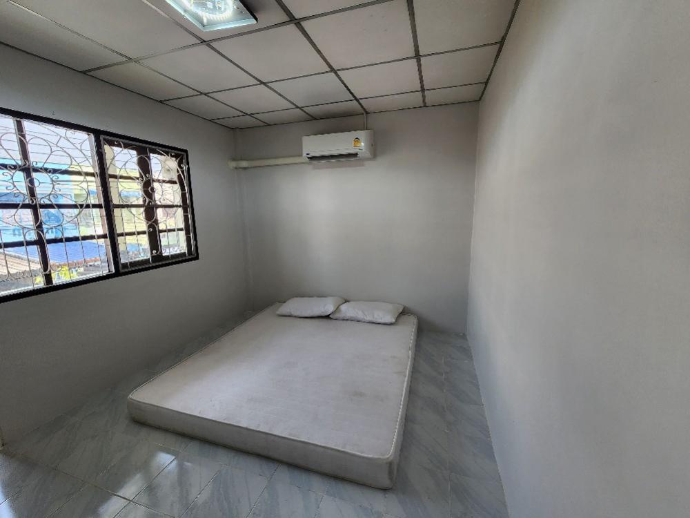 For SaleTownhouseNawamin, Ramindra : Townhome for rent, Amporn Place, Sukhapiban 5, near Or-Ngoen Market, 2 bedrooms, 1 car park