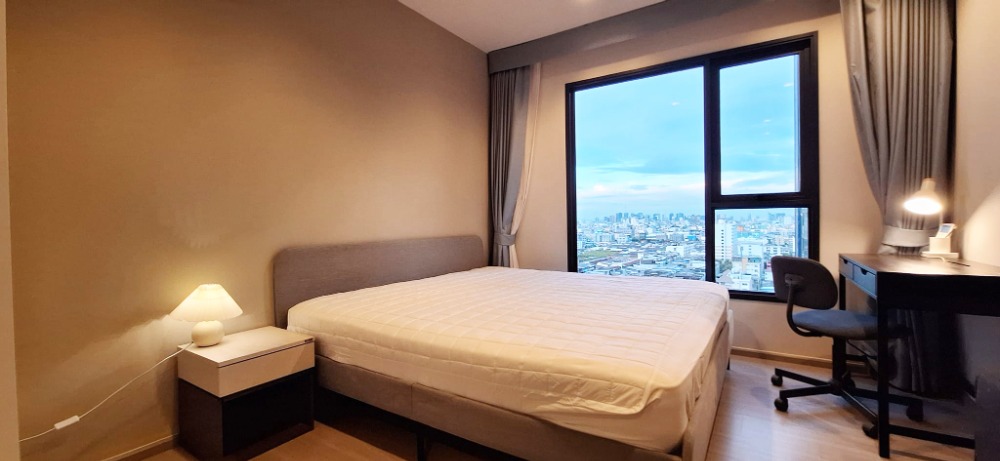 For RentCondoRama9, Petchburi, RCA : Life asoke rama 9 Condo for rent near MRT Rama 9 Bangkok