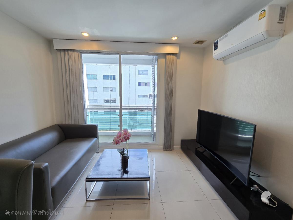 For RentCondoSilom, Saladaeng, Bangrak : Condo for rent, The Surawong by Chewathai Hub Soon, 40.40 sq m., 8th floor, beautiful room, fully furnished, near Sam Yan MRT station.