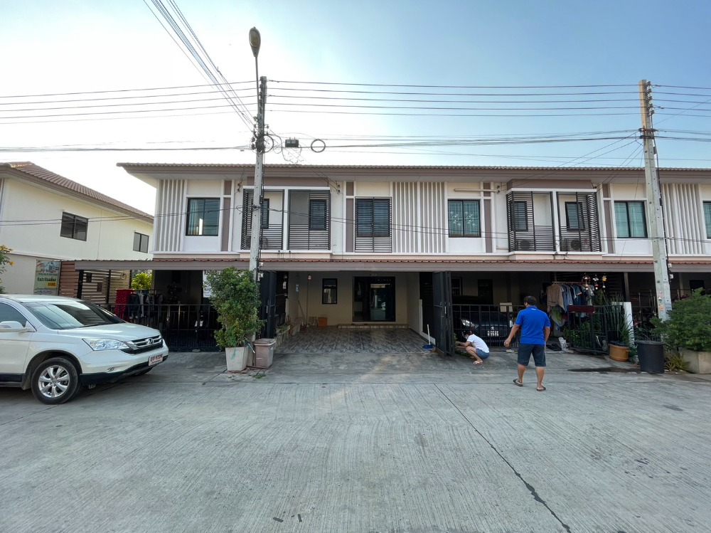 For SaleTownhousePathum Thani,Rangsit, Thammasat : Townhouse for sale, Kanda Place, Lam Luk Ka Khlong 6, near Maruay Market near wealthy market