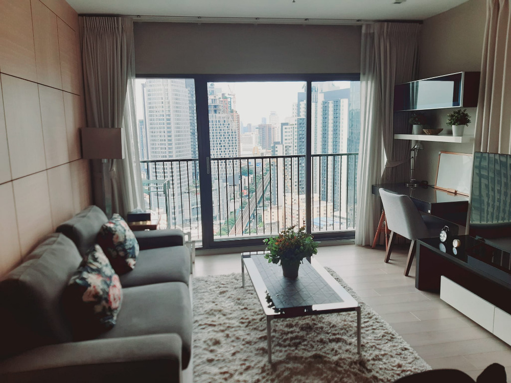 For SaleCondoSukhumvit, Asoke, Thonglor : Condo for sale or rent, Noble Remix (BTS Thonglor), room size 62.41 square meters, view on 3 sides.