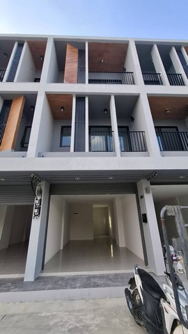 For RentHouseNonthaburi, Bang Yai, Bangbuathong : For rent, newly built 3-storey commercial building, 30.41 sq.w., Phra Ram 5 area, Nakhon In, Bang Kruai, Nonthaburi, near Denla Kindergarten, Phra Ram 5 fresh market, suitable for home office, residence, showroom