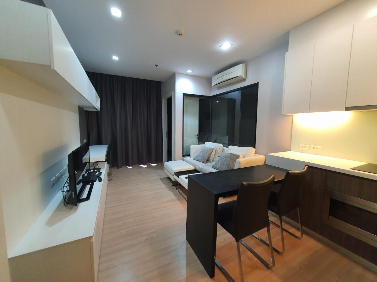 For RentCondoWongwianyai, Charoennakor : Sell/Rent Wish Urbano Absolute Sathon Taksin, beautiful condo near icon siam, Sathorn Bridge