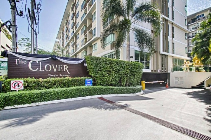 For RentCondoSukhumvit, Asoke, Thonglor : The Clover Thonglor 18, 70sqm Well price!! Spacious Convenient 1bedroom 1bathroom for rent at The Clover