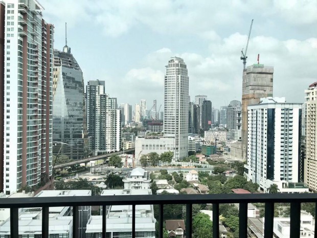 For RentCondoSukhumvit, Asoke, Thonglor : RHYTHM Ekkamai, 80 sqm. Corner Unit, Spacious large Unit. Two Bedrooms Condo for Rent at RHYTHM Ekkamai.