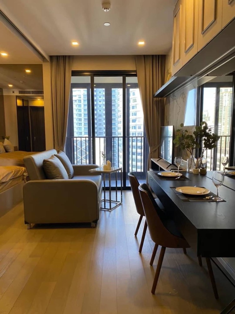 ให้เช่าคอนโดสุขุมวิท อโศก ทองหล่อ : Ashton Asoke Condo for RENT ให้เช่า ** Ashton Asoke  @ 28,000บาท/month Call 096-2615656  ห้องกว้างมาก 35 ตรม. 1 นอน 1 น้ำ เฟอร์ครบ พร้อมอยู่    Location : Asoke - Sukhumvit  Rental Price : 25,000 Baht/Month  Condominium