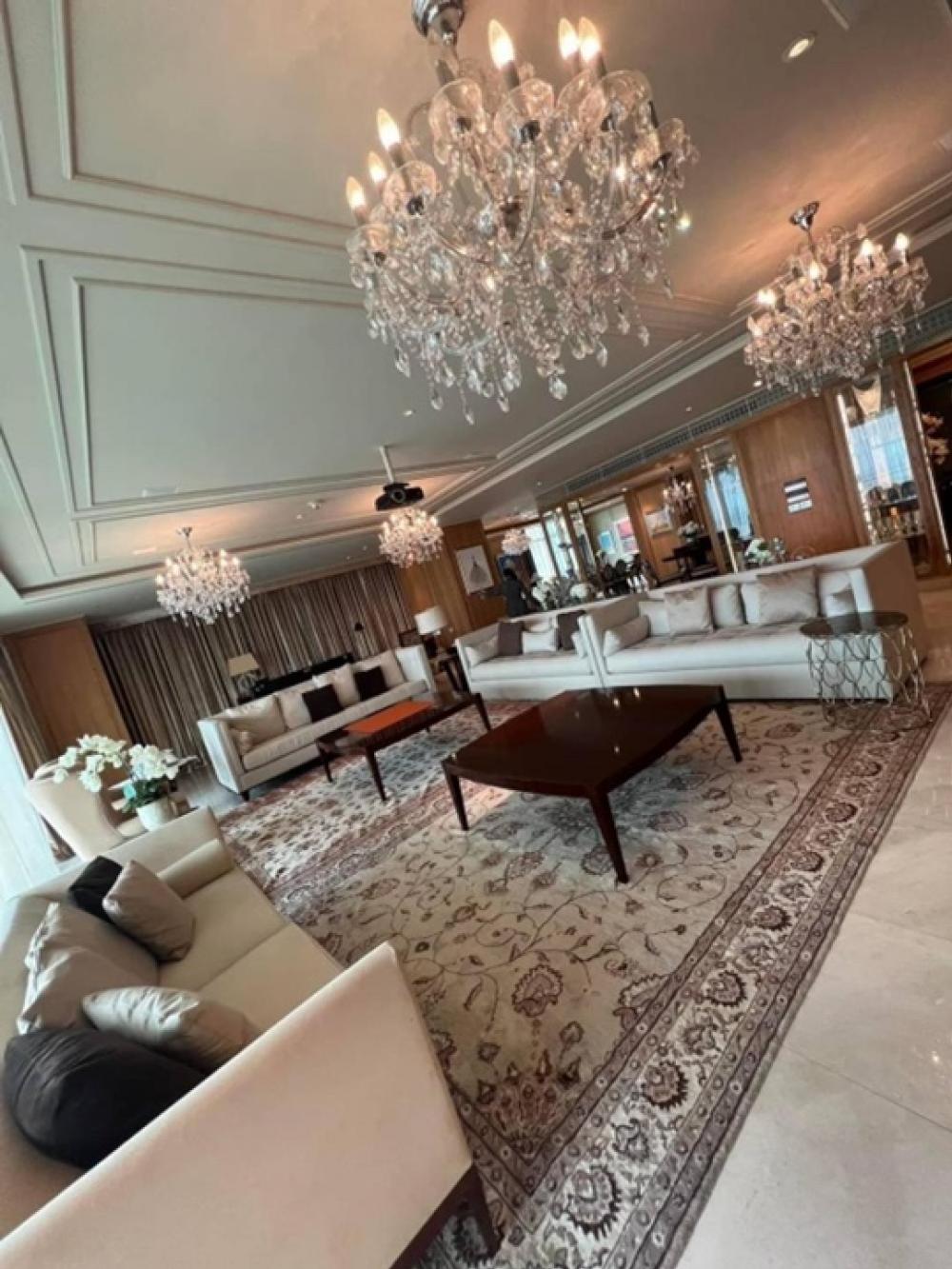 For RentCondoWitthayu, Chidlom, Langsuan, Ploenchit : Rental / Selling : Penhouse In The Residences at The St. Regis Bangkok Rajadamri , 3 Bedroom , 4 Bathroom ,🔻Size : 439.28 Sq.M , Hight Floor