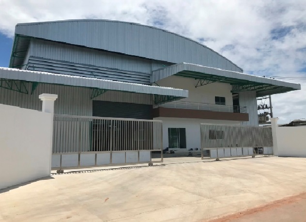 For RentWarehouseMahachai Samut Sakhon : For Rent Warehouse for rent, factory, with office and house, land area 1.5 rai, usable area 1500 square meters, on Rama 2 Road, outbound, kilometer 42, large vehicles can enter and exit / can request Factory Registration 4