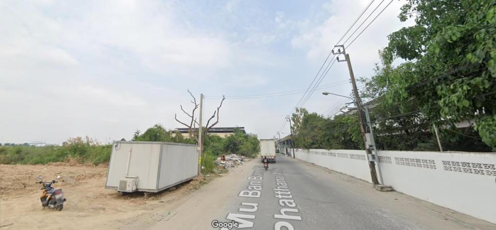 For SaleLandSamut Prakan,Samrong : Land for sale in Bang Phli, 1 rai, next to the road, width 32.50 meters, suitable for investment, building a dormitory, warehouse (orange plan)