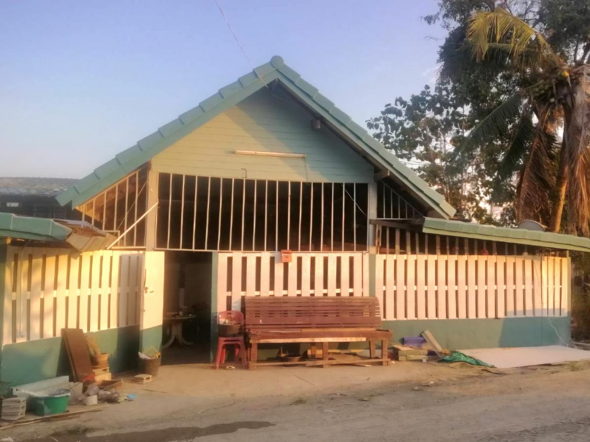 For RentHouseNakhon Pathom : For rent, an antique style detached house in front of the house next to the canal, 230 sq m. Near Koh Rat Temple, Bang Pla Subdistrict, Bang Len District, Nakhon Pathom Province, rent 9,000/month