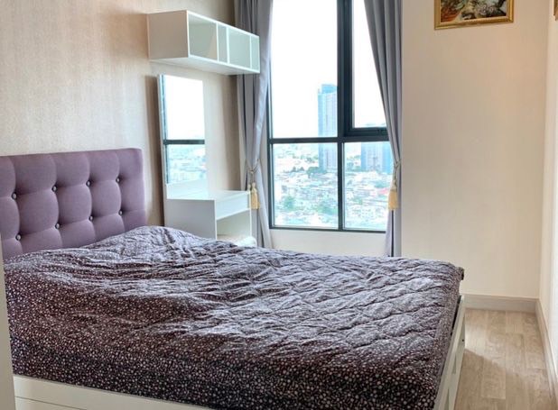 ให้เช่าคอนโดวงเวียนใหญ่ เจริญนคร : Ideo mobi sathorn 30 sq.m. 1 Bed 3.9 MB Code: G92199 please add LlNE lD agentbank1 o8415o5483