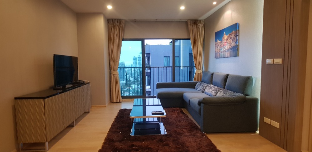 ให้เช่าคอนโดสุขุมวิท อโศก ทองหล่อ : Noble Remix - 3 Bedroom Unit With Direct BTS Thonglor Connection