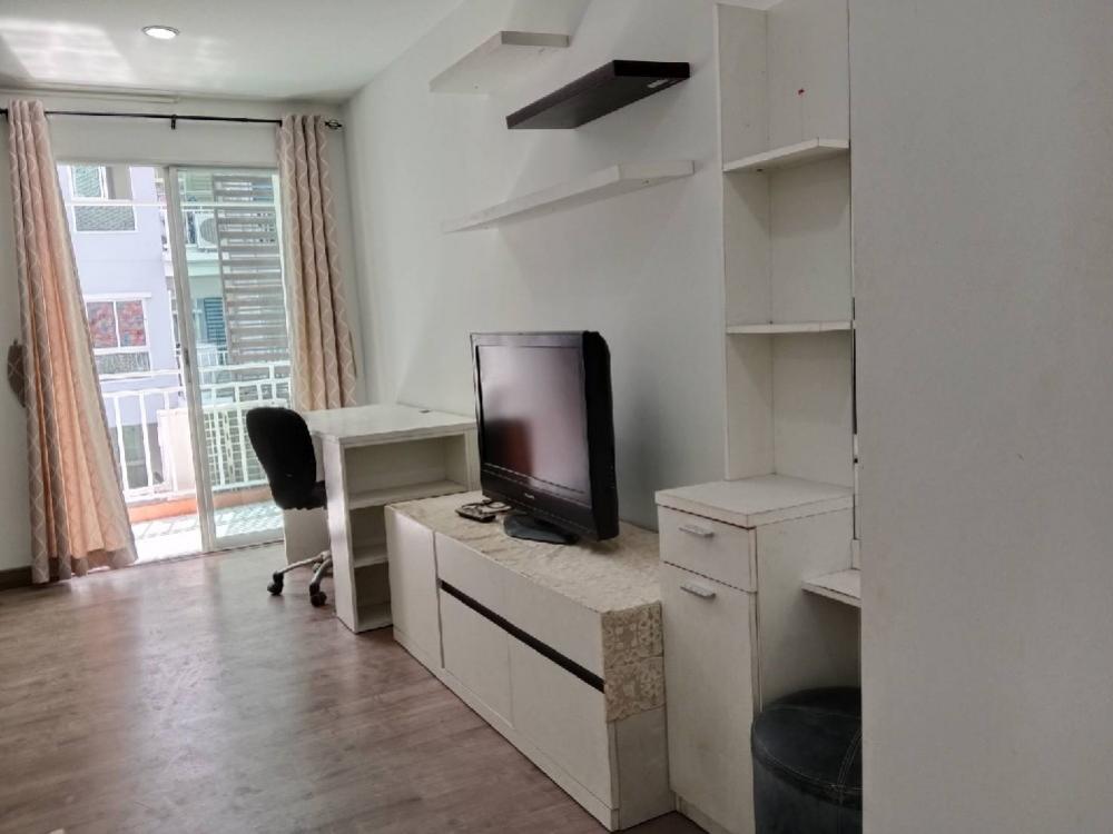 For RentCondoBangna, Bearing, Lasalle : Lets rent a condo. Easy to travel by both BTS and expressway. Comfortable and safe. There is also parking. Regent Home 7/2 near BTS Udomsuk and BTS Bangna.